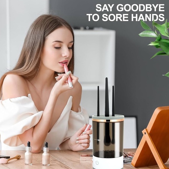 Electric Makeup Brush Cleaner machine plug and wash - Picture 4 of 5